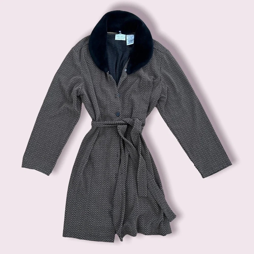 Vintage faux herringbone trench with detachable collar